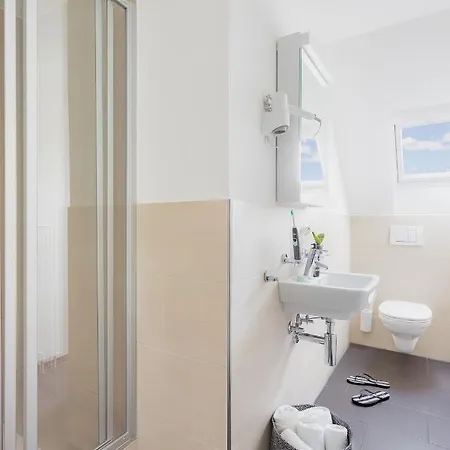 Swiss Star Center - Contactless Self Check-in Apartment